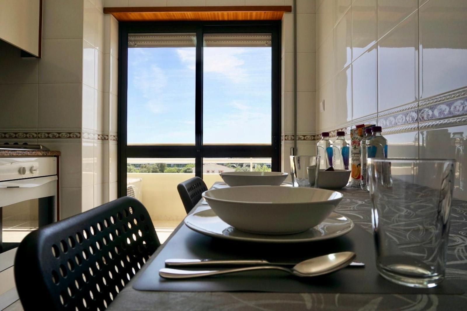 Cozy Alvor Retreat - Sunset Balcony, Wi-Fi & Ac Apartment Exterior photo